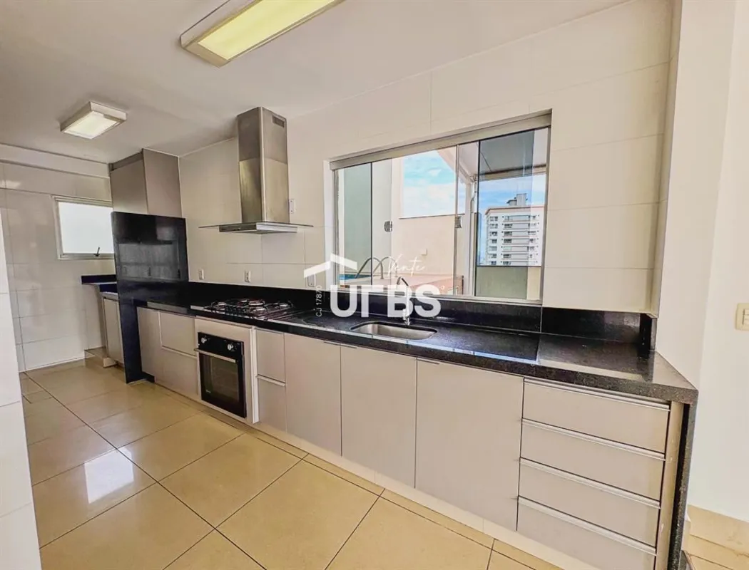 COD U-0030728 - Cobertura duplex com 186,42 m², oferecendo conforto e sofisticaç...