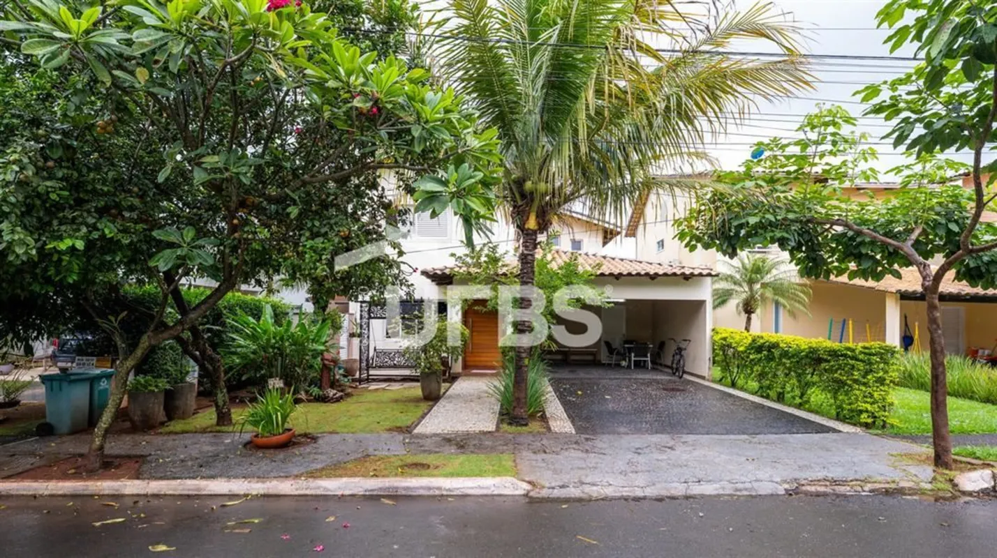 COD U-0030878 - Sobrado disponível no Portal do Sol I, com 4 quartos, sendo 2 su...