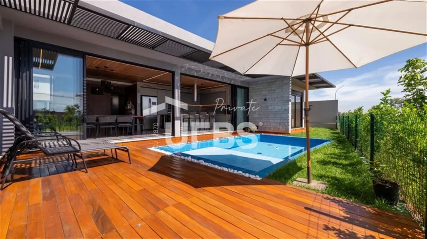 COD U-0031110 - Linda Casa Térrea, de esquina, mobiliada, está à venda no Jardin...