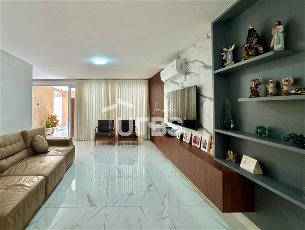 COD U-0031047 - Sobrado à venda no Residencial Gran Poeme, com 158 m² de área mu...