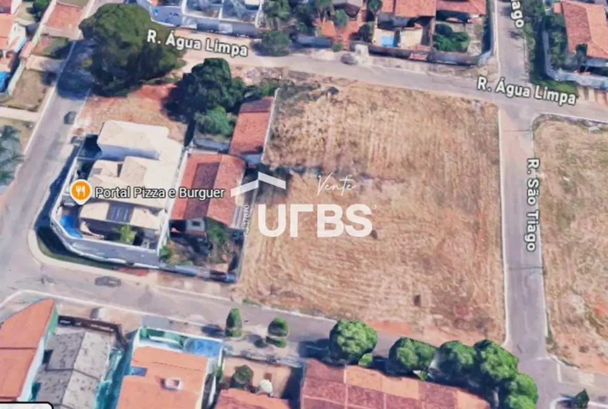 COD U-0031667 - Área composta por 6 lotes, totalizando 2.674m² em vão livre, sem...