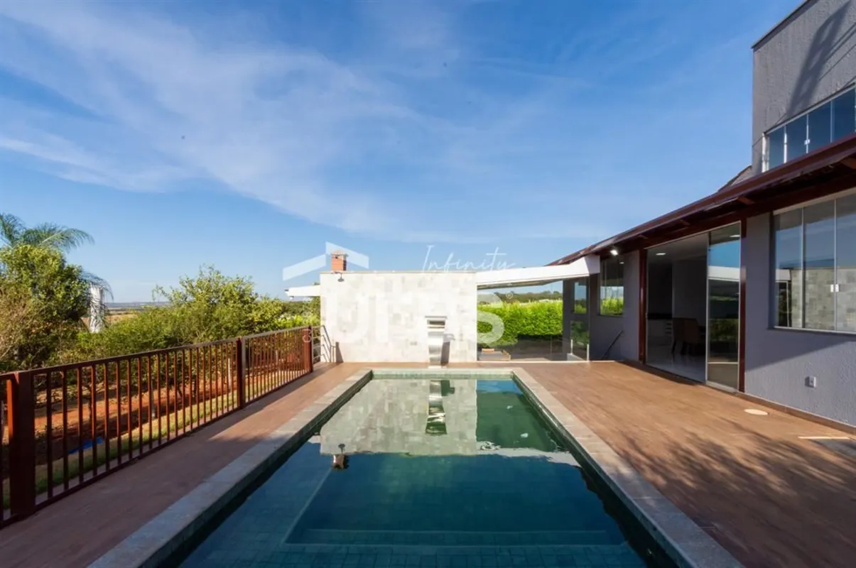 COD U-0026584 - Casa Sobrado à venda no Condomínio de Chácaras Santo Antônio | 4...