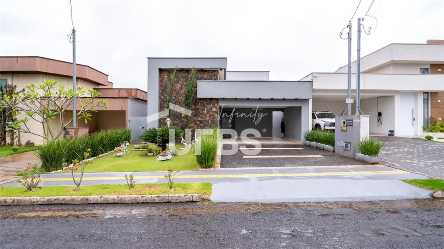 COD U-0030953 - Casa térrea, SEMIMOBILIADA, rica em móveis planejados, ótima loc...