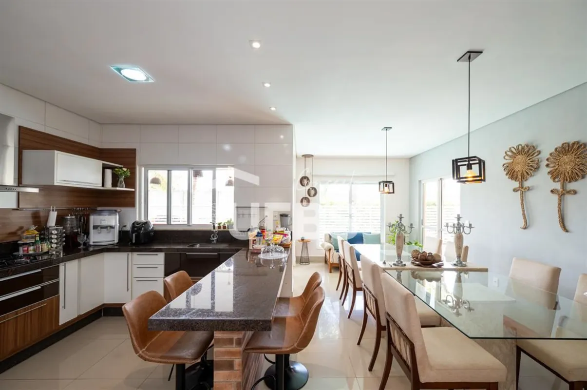 COD U-0030298 - Casa 3 suítes no jardins lisboa – esquina, 240m² de construção, ...