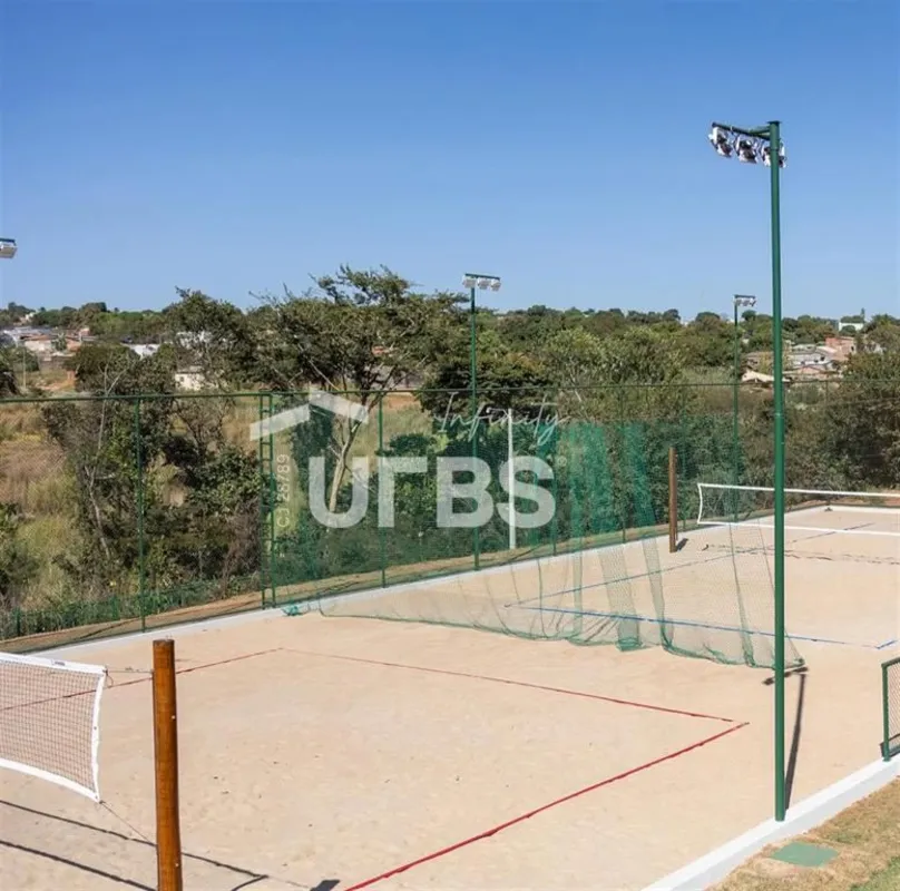 COD U-0025472 - Terreno à venda no Jardins Versalhes, 230 m², condomínio fechado...