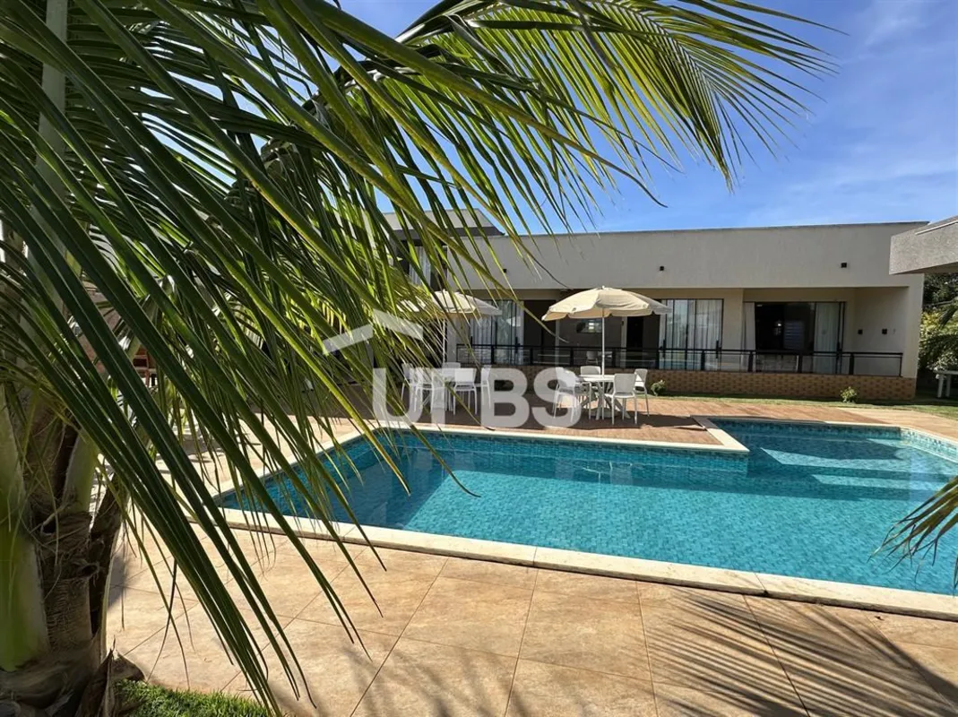 COD U-0024863 - Incrível chácara de lazer em Trindade- GO 4 Suítes ( Sendo a mas...