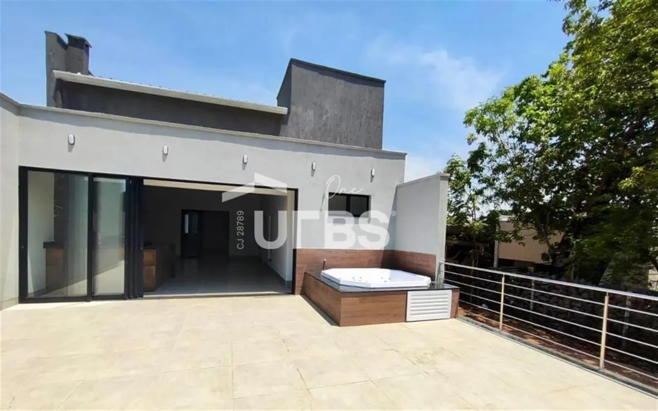 COD U-0028216 - Casa recém constuída em condomínio fechado entre Goiânia e Senad...