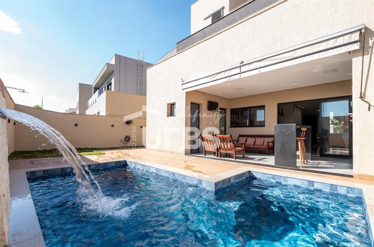 COD U-0028599 - Sobrado à venda – Jardins Capri – 246 m² – 4 quartos (3 suítes) ...