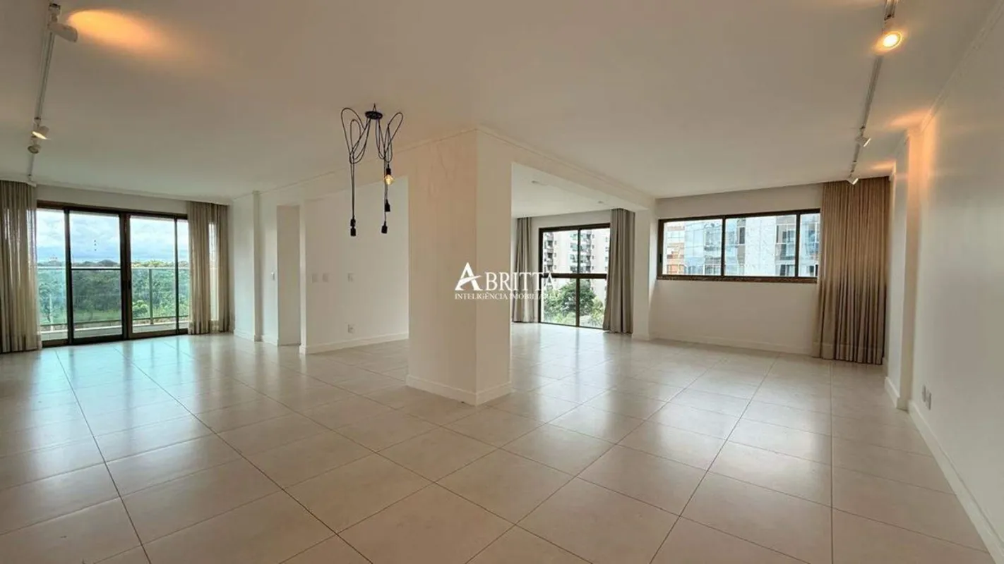 Morar bem localizado, com espaço e conforto, é o que esse apartamento no Noroest...