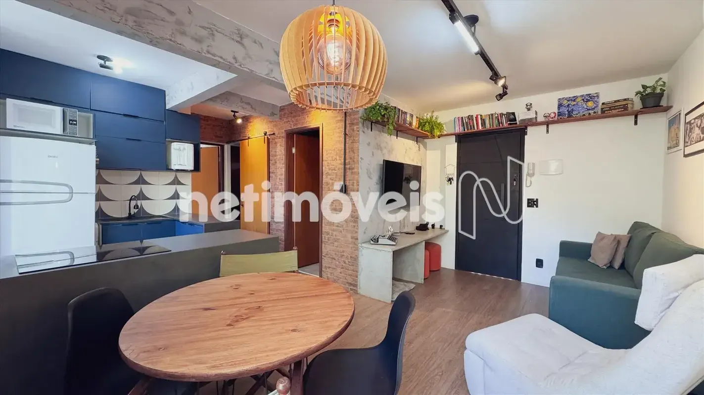 RARIDADE NA ASA SUL Apartamento com elementos originais preservados do projeto d...