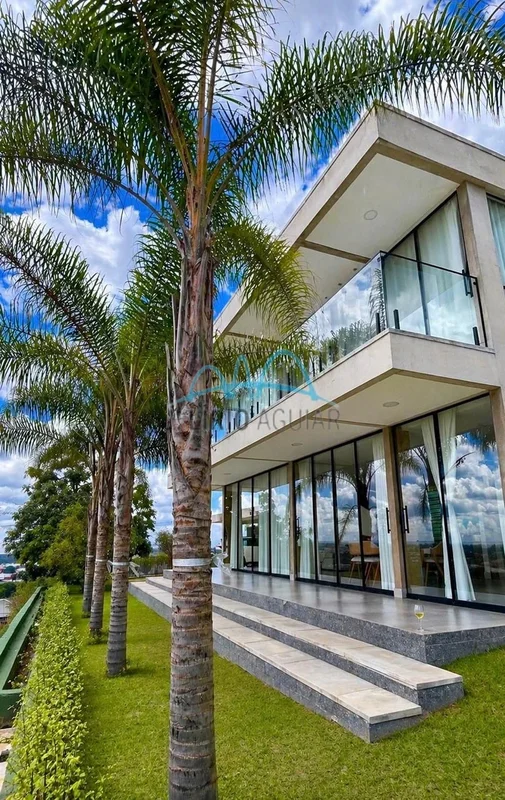 Residência de Alto Luxo em Arquitetura Brutalista – Arniqueira | Chácara 94 (Mob...