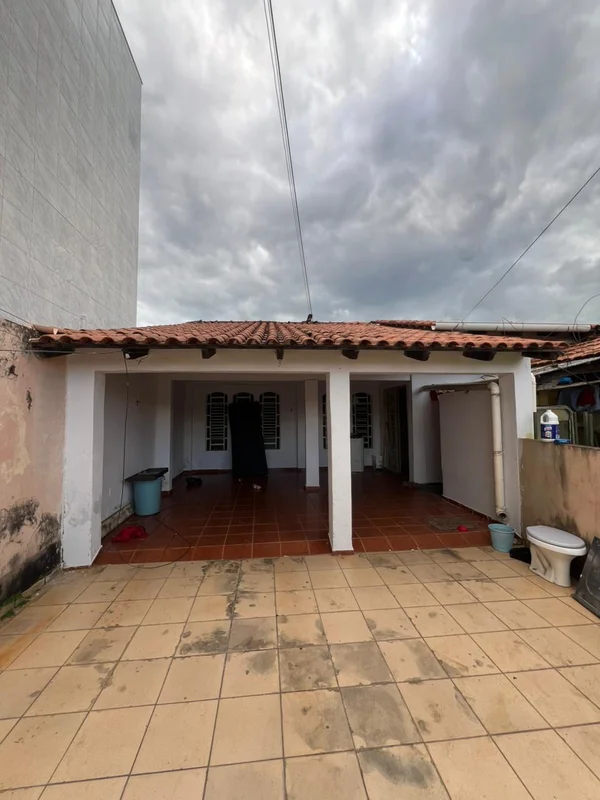 Casa para aluguel na QNM 102 quartosSala de estarSala de JantarBanheiro SocialCo...