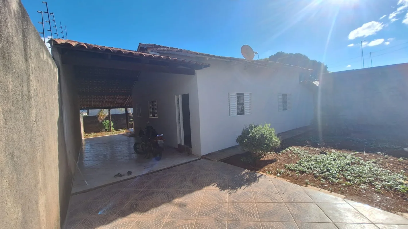 Excelente custo-benefício no Bairro Morada dos Pássaros. Imóvel usado disponível...