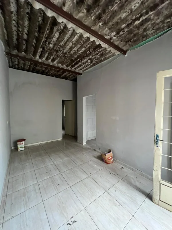 Casa de fundos para aluguel na QNN 9 Conj E1 quarto, sala, cozinha, banheiro e á...