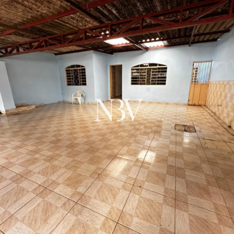 Excelente Localização – CEILANDIA QNO 04 - 02 QUARTOS – CASA DE FUNDOS Ótima par...