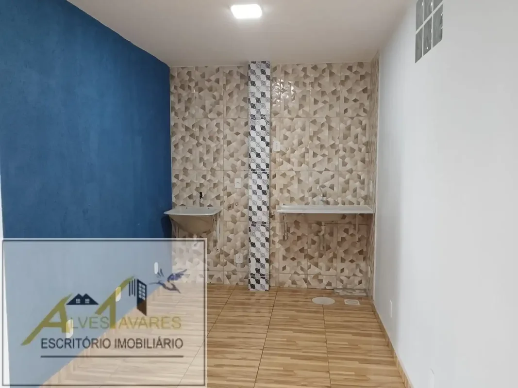 APT de 2 quartos sala com cozinha americana área de serviço coberta poço de vent...