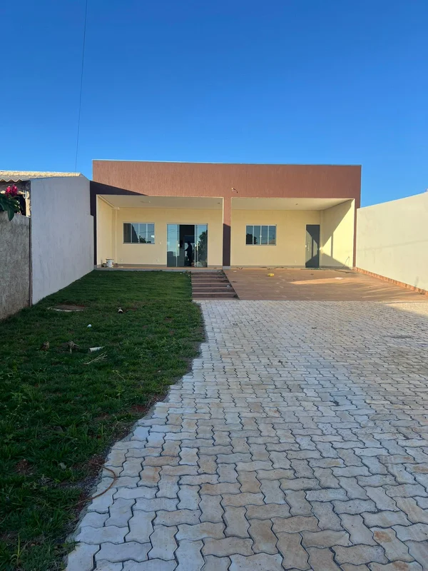 Casa na ponte alta norteCondomínio Ype roxo.DF-475Área total do lote 400mts.Área...