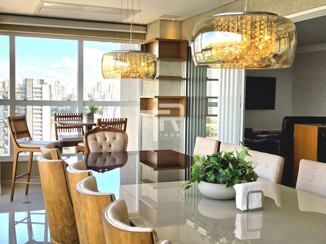 GREAT URBAN HOUSE - ST MARISTALocalizado na charmosa e agradável Rua 148Uma rua ...