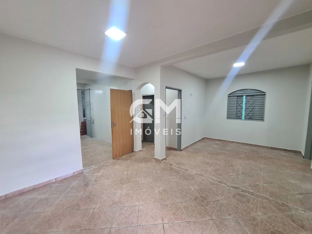 Linda casa a venda de três quartos, com área gourmet no andar de cima, com garag...