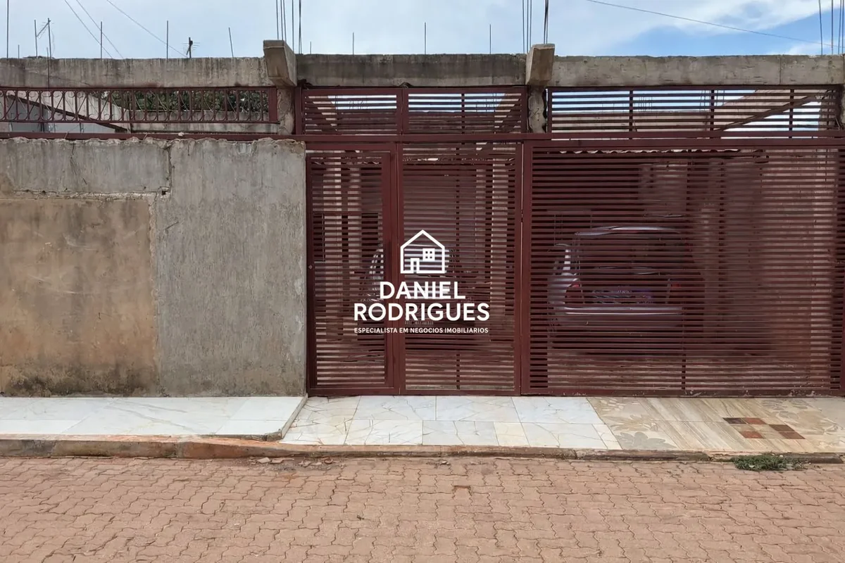 Vendo Casa no Sol Nascente Trecho 3 São:* 2 Quartos * ?Sala Ampla* ?Cozinha com ...