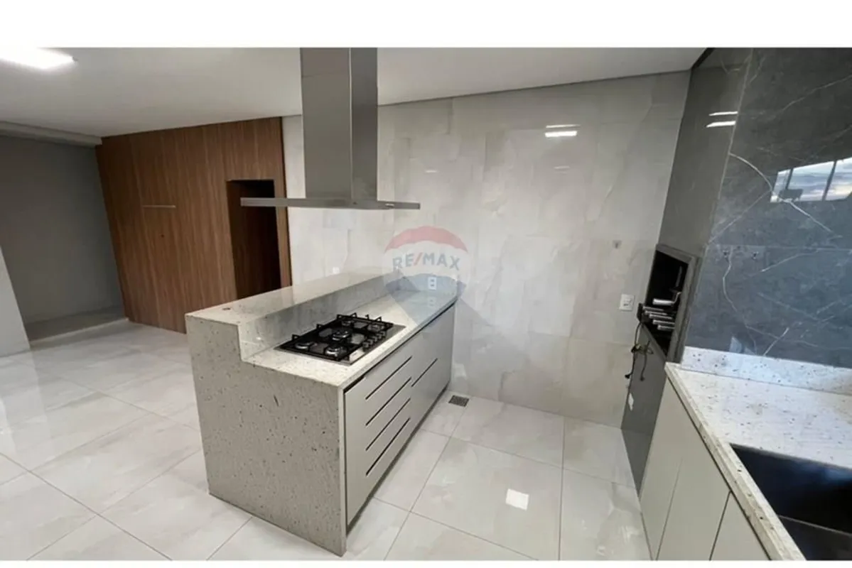 DUAS CASAS Independentes no mesmo lote no Condomínio Mansões EntrelagosSOBRE O I...