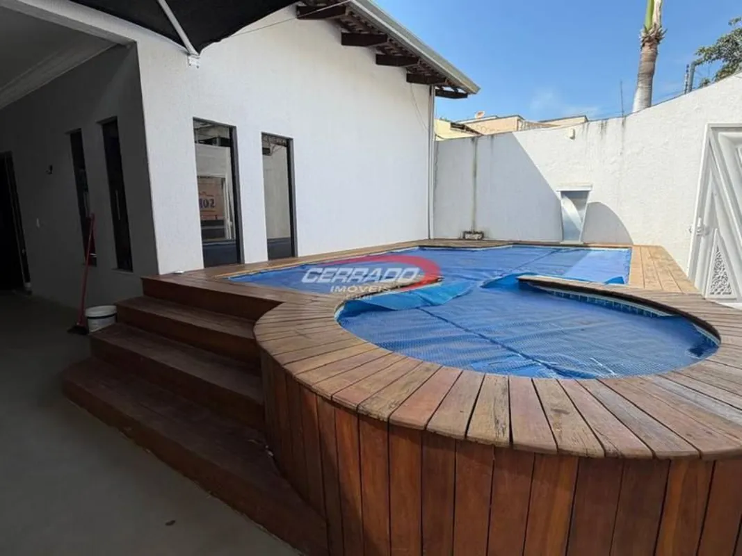 Casa de três quartos todos mosntado em armários,e suite master com closet ,sala ...