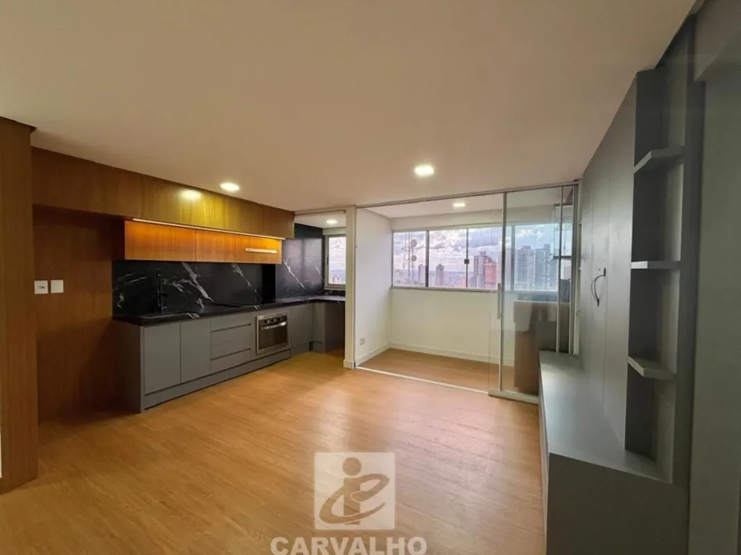 2 quartos, sendo 1 suíte 57 m2Todo reformado Planta moderna com integração Varan...