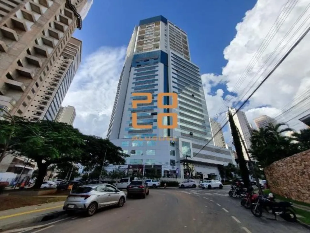 Sala comercial mobiliada com 42,71 m², posicionada no 4º andar. Possui recepção ...