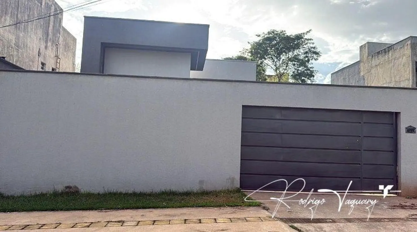 Casa à venda em Senador Canedo, no Residencial Marília, com 360 m² de terreno e ...