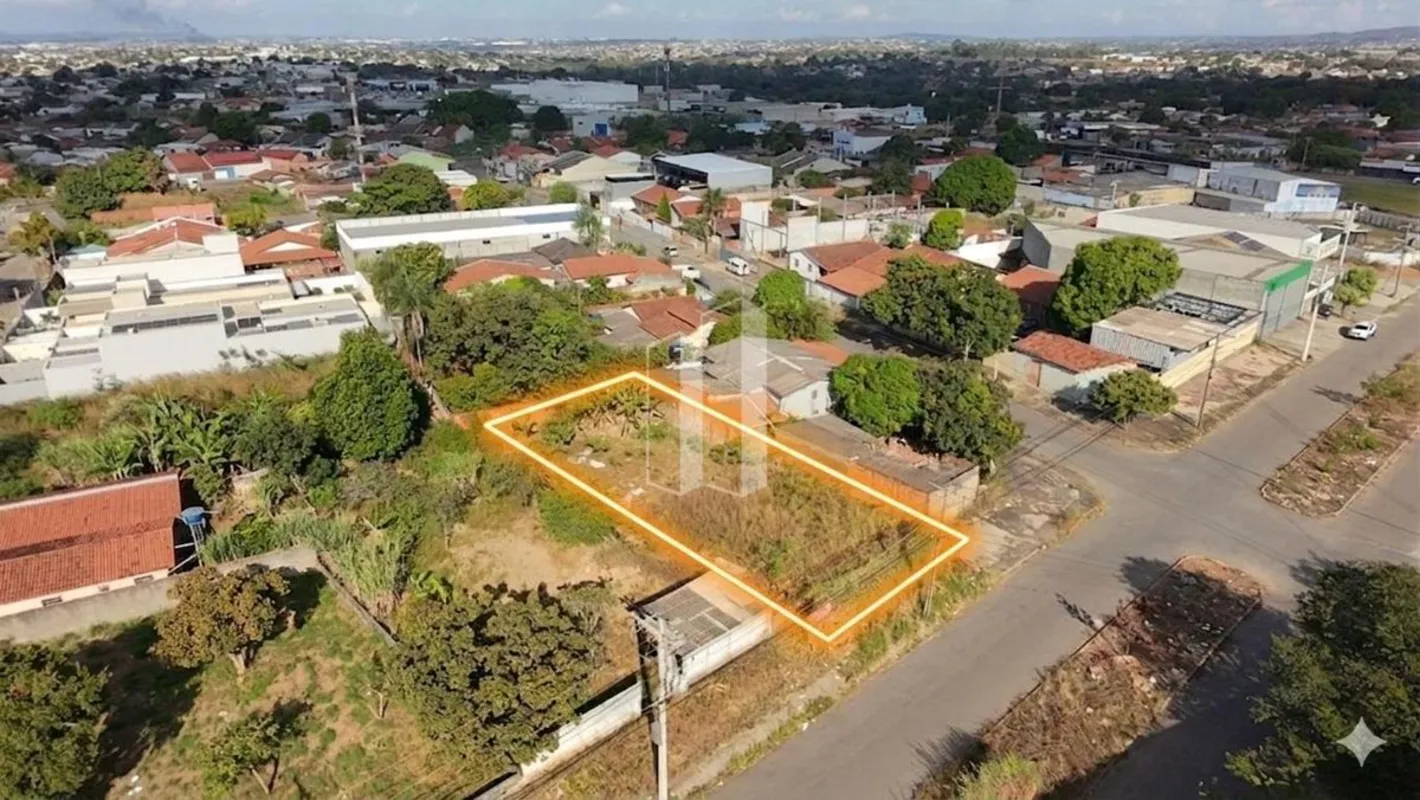 Lote comercial/residencial com 524,40m, próximo ao anel viário, em avenida de du...