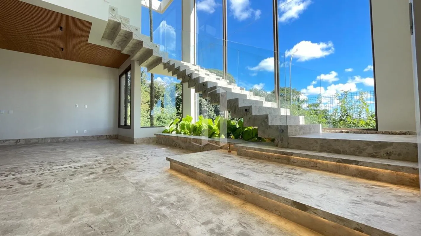 Sobrado novo com 440 m² de construção em terreno de 543 m², localizado em esquin...