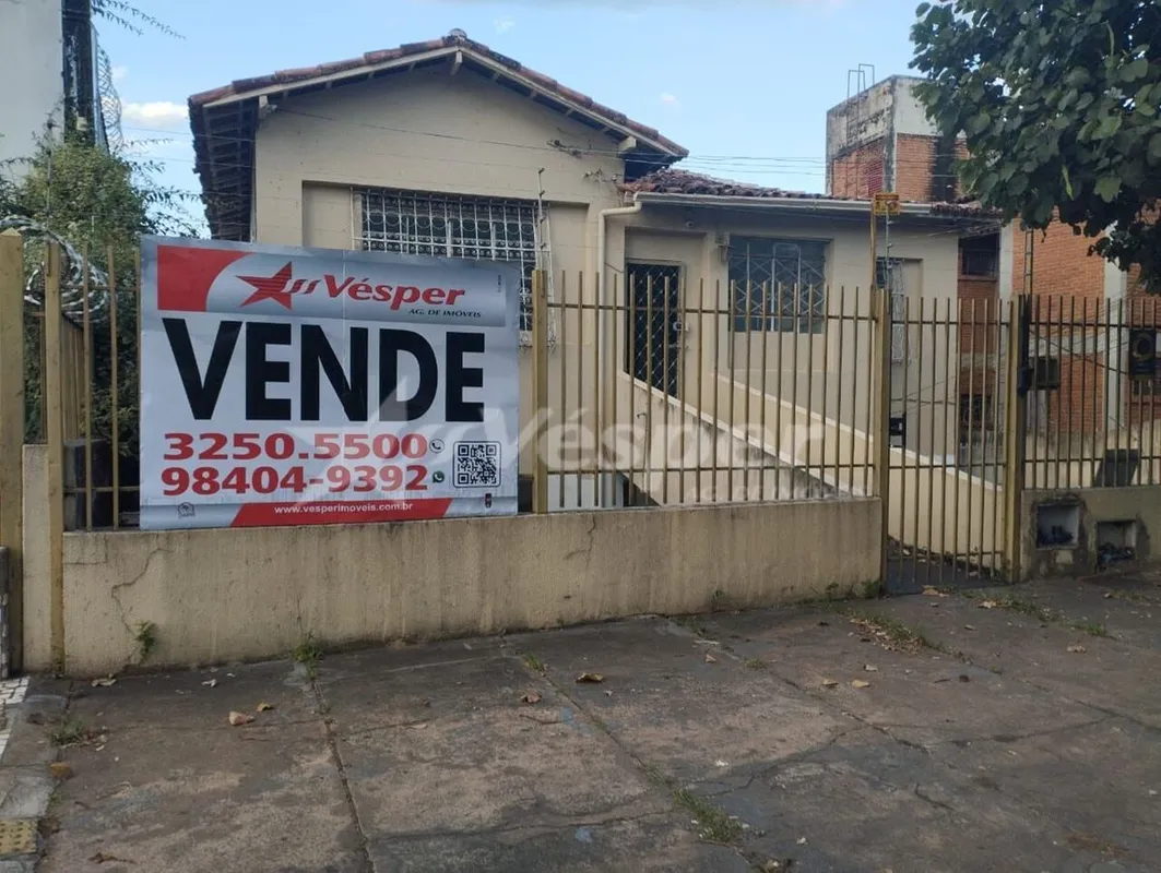 Casa à venda com 420m² de área total no Centro de Goiânia | Próximo a Av. Univer...
