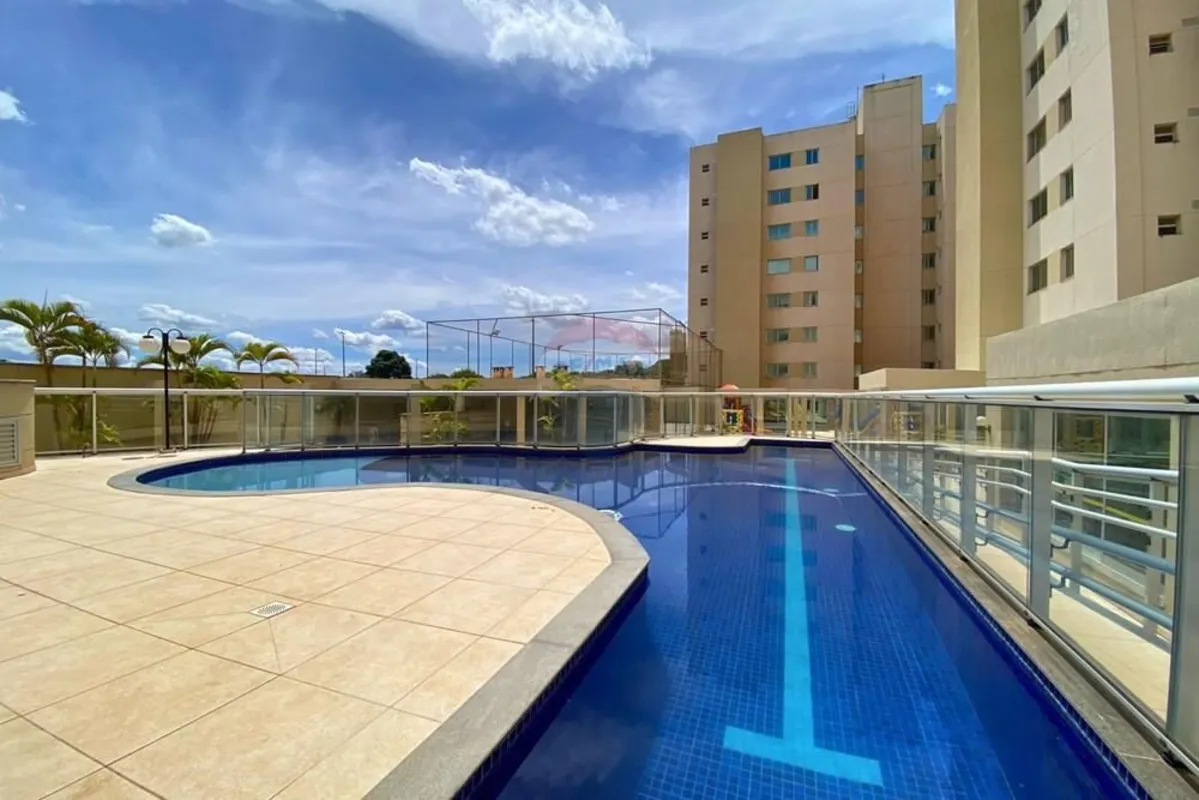 Este apartamento de 45 m² no Condomínio Solar do Serrado oferece uma configuraçã...