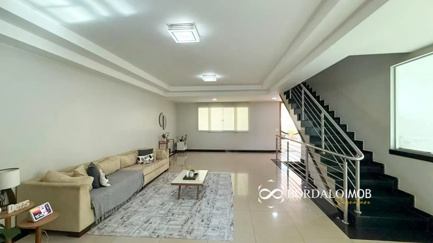 VILLA153052 - Última atualização: 23/06/26 23:31 Apresentamos esta imponente cas...