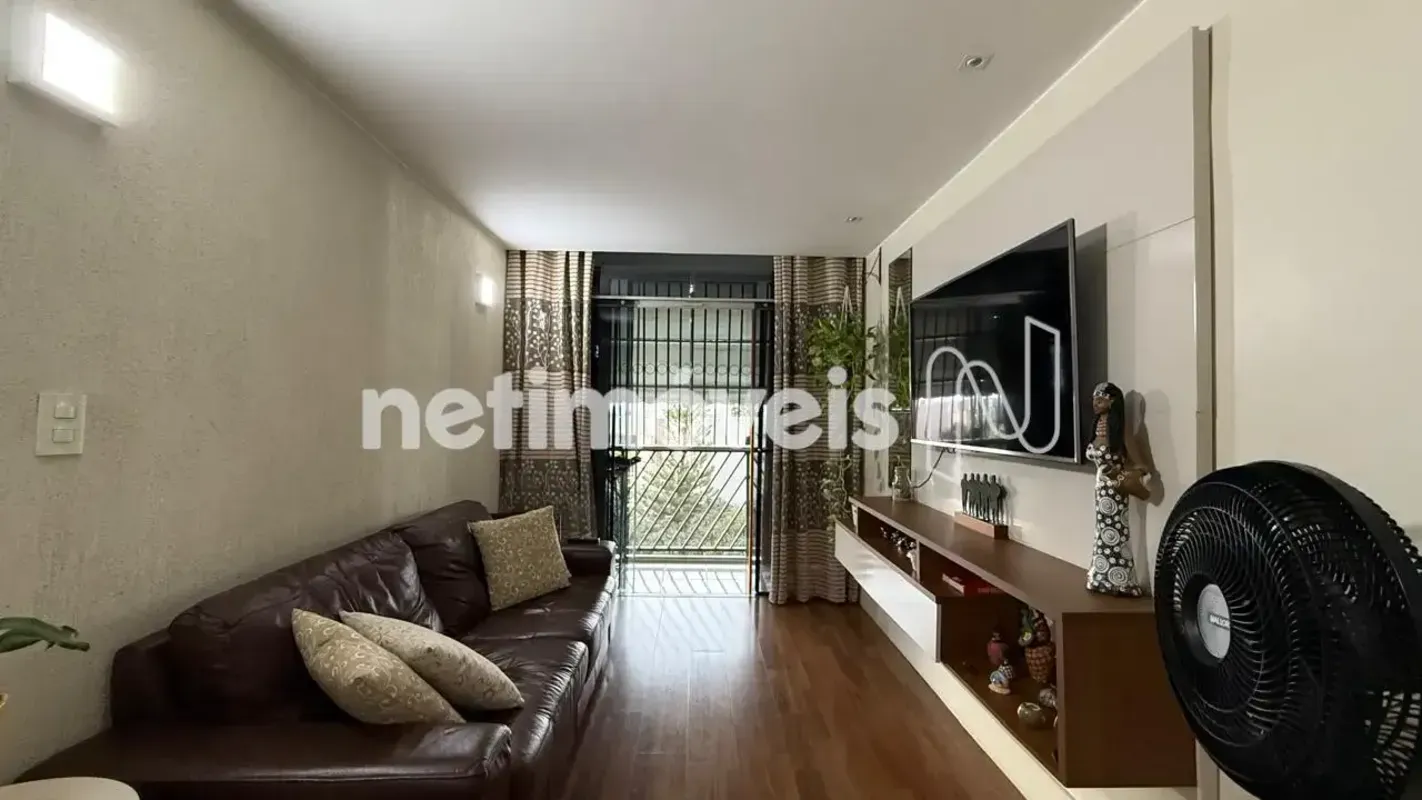 Apartamento 03 quartos - Andar alto - AOS 04 - Octogonal Localização:Localizada ...