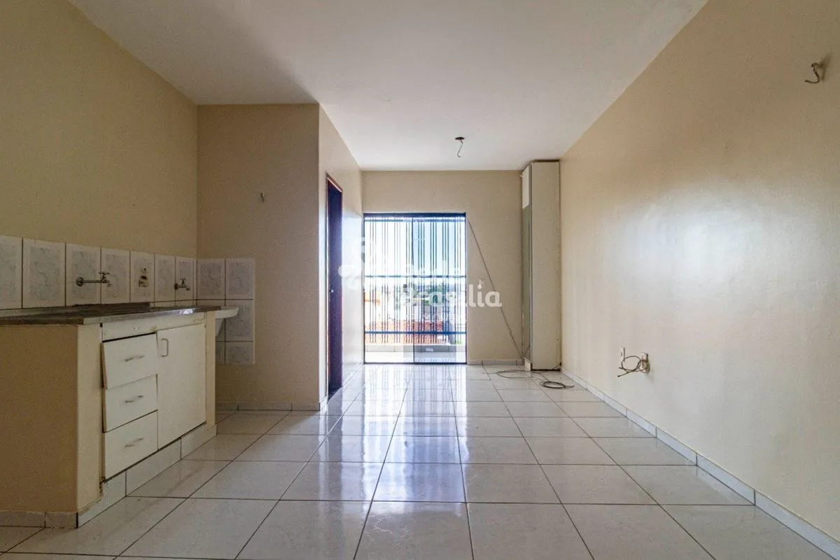 QE 36 - Prédio Residencial com 4 kitnets espaçosas - Varanda - Guará IIExcelente...