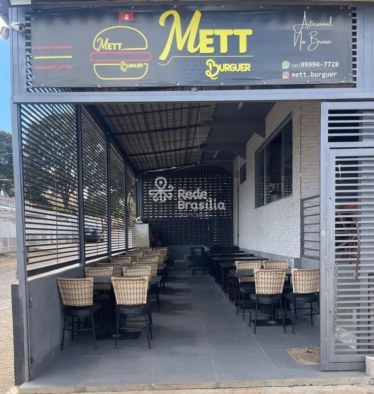QI 18 - Excelente Oportunidade Comercial de Esquina e loja com subsolo - Guará I...