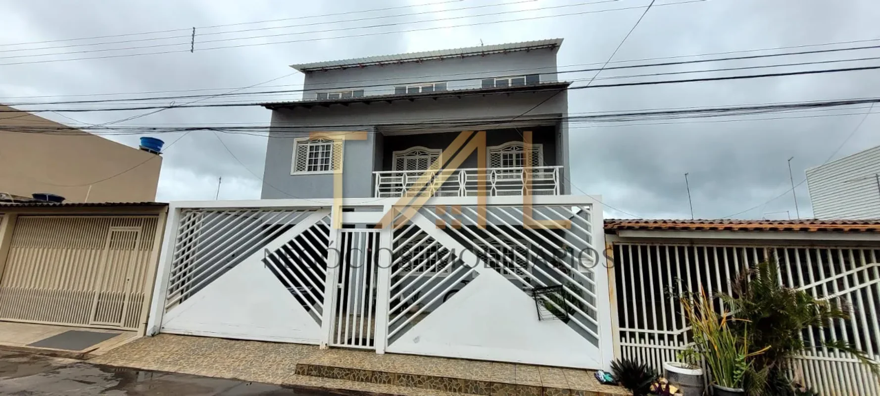 Imóvel exclusivo a venda.Imagine morar em um sobrado reformado, com excelente lo...