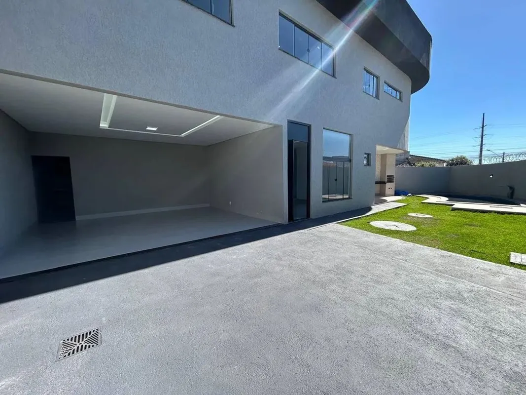 SOBRADO DE LUXO - VIVA O CONFORTO E A SOFISTICAÇÃO!Detalhes do Imóvel- Área Cons...