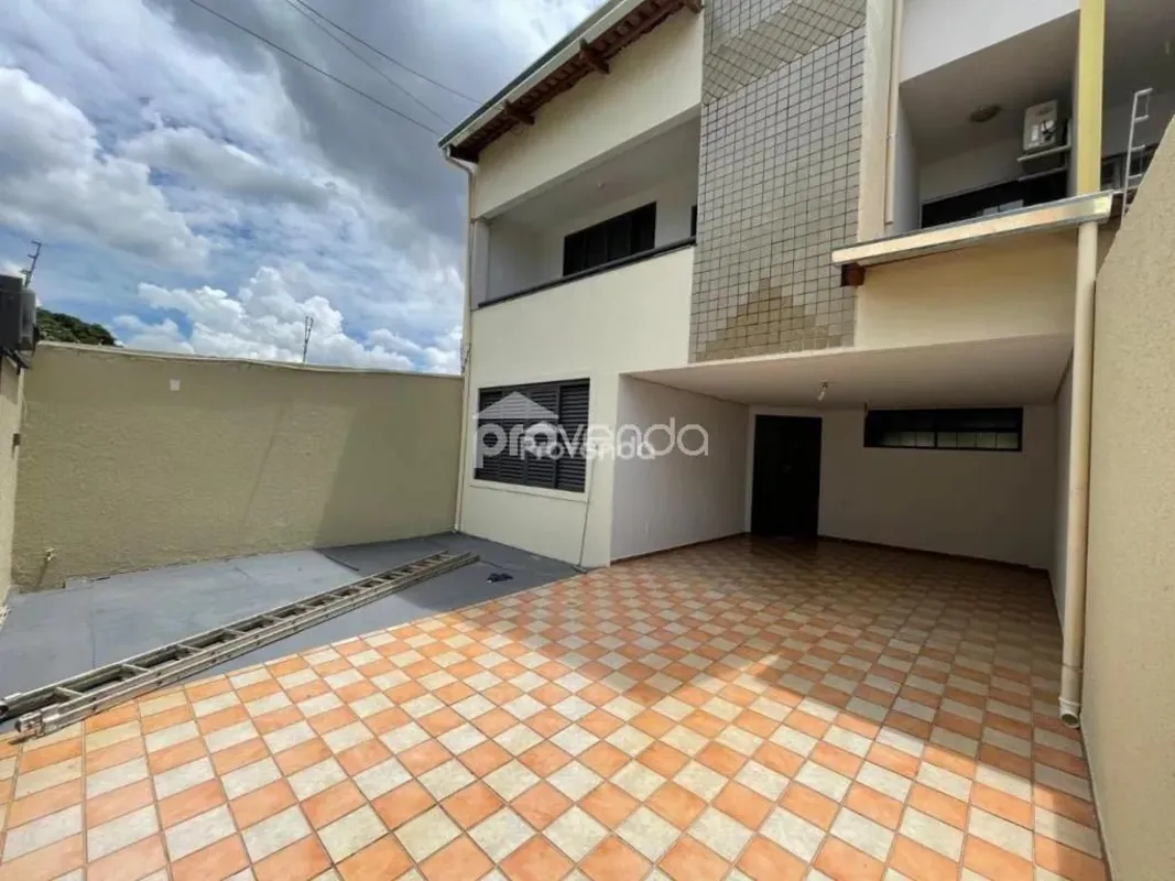 Sobrado de 4 Quartos no Jardim Goiás ? 168,9m², 3 Vagas e Excelente Custo-Benefí...