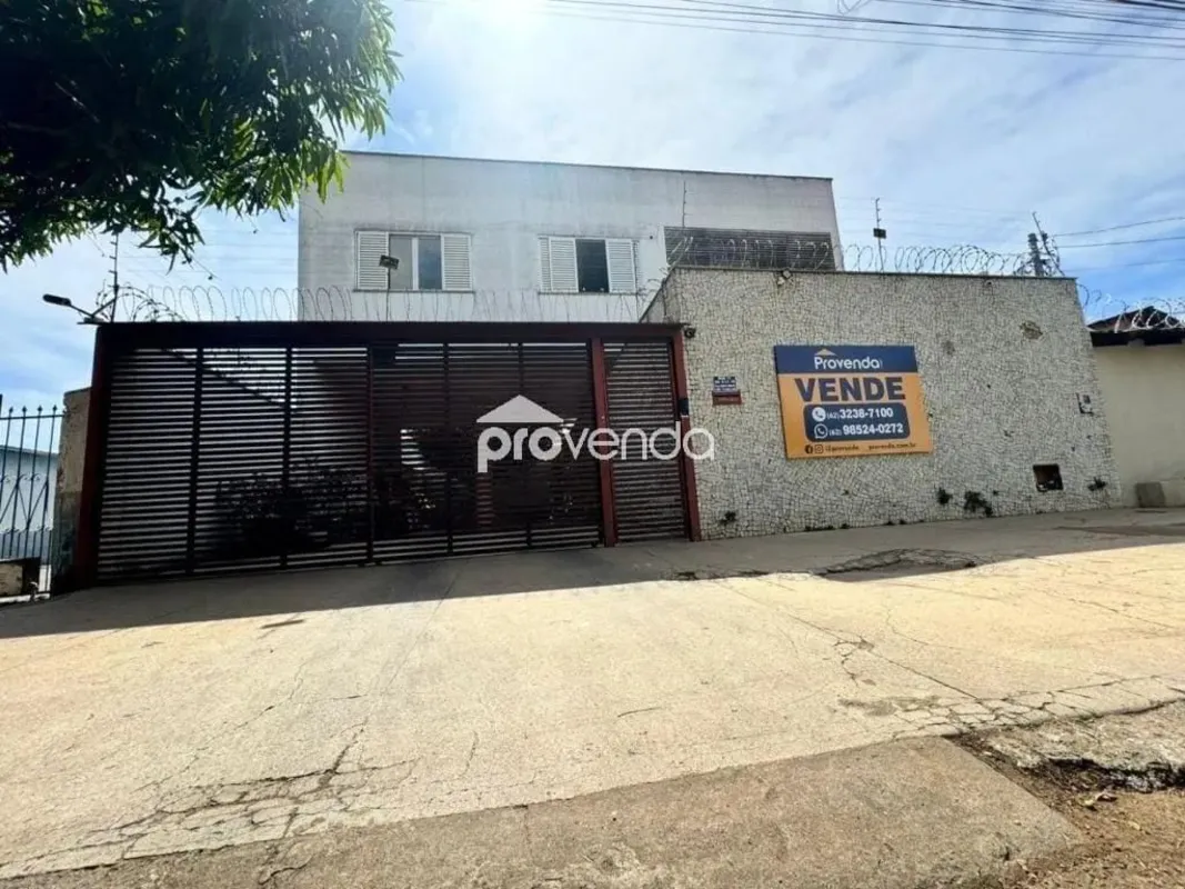 Sobrado 232,86m² - 4 quartos (2 suítes) - Setor Castelo Branco, Goiânia - GOApre...