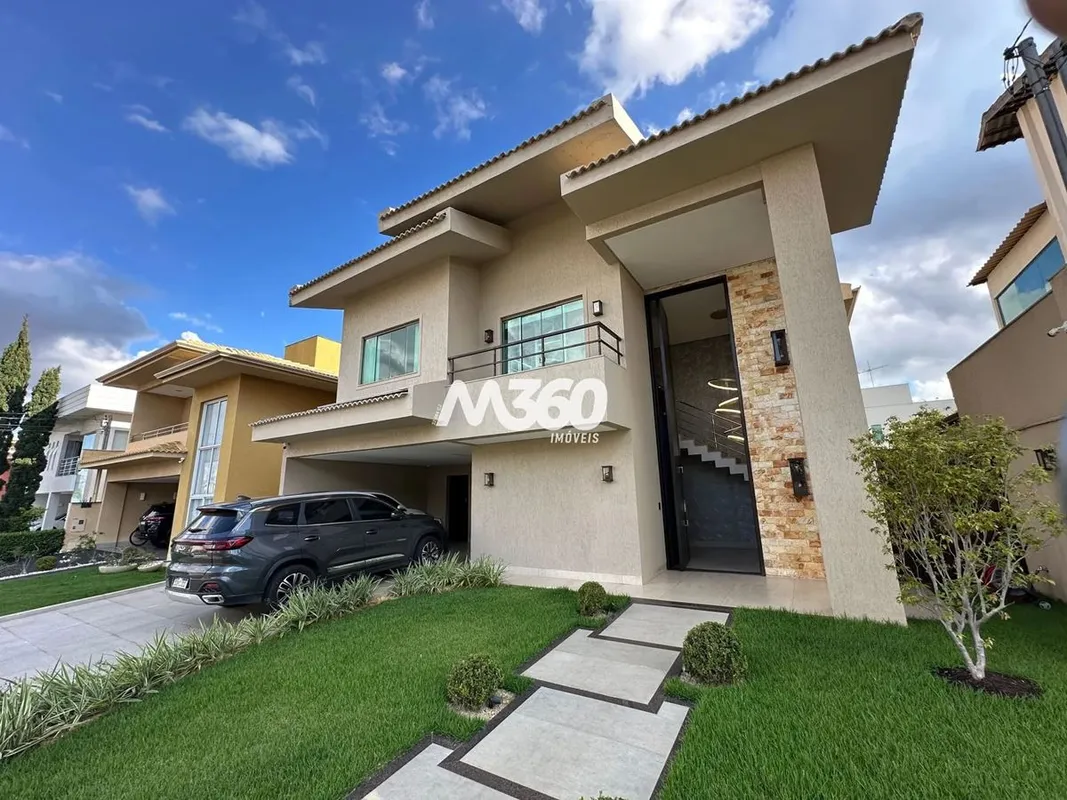 Localização nobre em condomínio fechado? Área do lote: 434m² Área construída: 38...