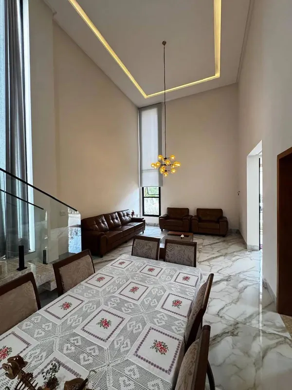 Este magnífico sobrado localizado no condomínio Jardins Mônaco, em Aparecida de ...