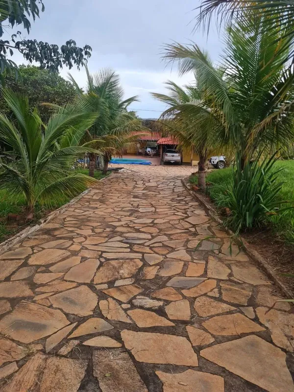 Ótima propriedade para lazer, produção de leite ou cria e engorda de gadoSão 7 a...