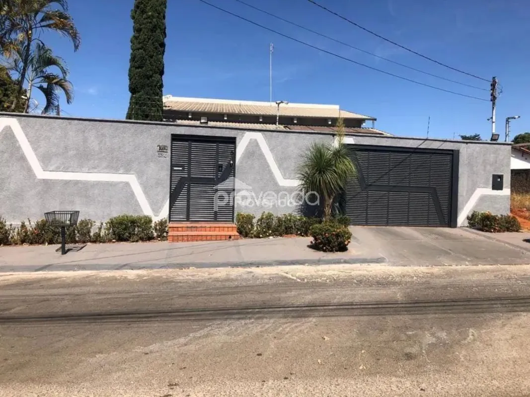 Se você procura espaço, conforto e uma estrutura completa, esta casa é a escolha...