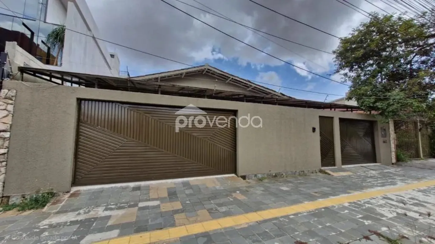 CASA COMERCIAL DE 241M², POSSUI 11 SALAS/QUARTOS, 06 BANHEIROS, COPA, DEPÓSITO, ...