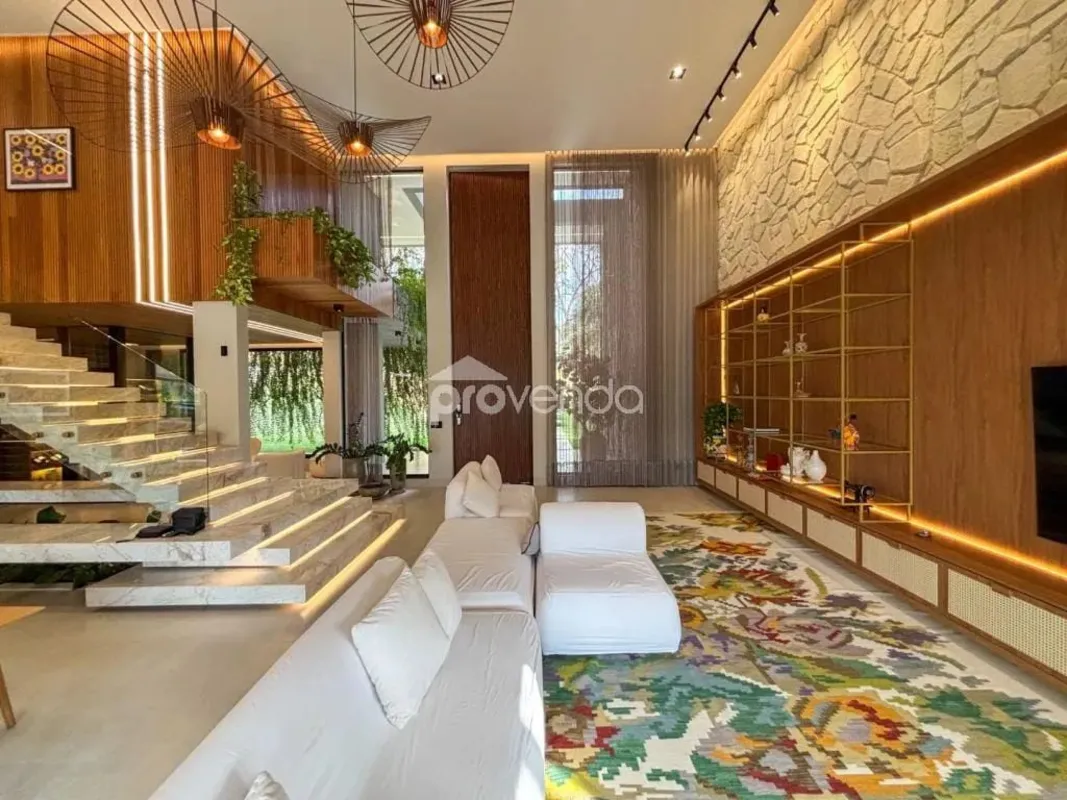 Sobrado de Luxo no Aldeia do Vale - 6 Suítes, Elevador, Academia e Lazer Complet...