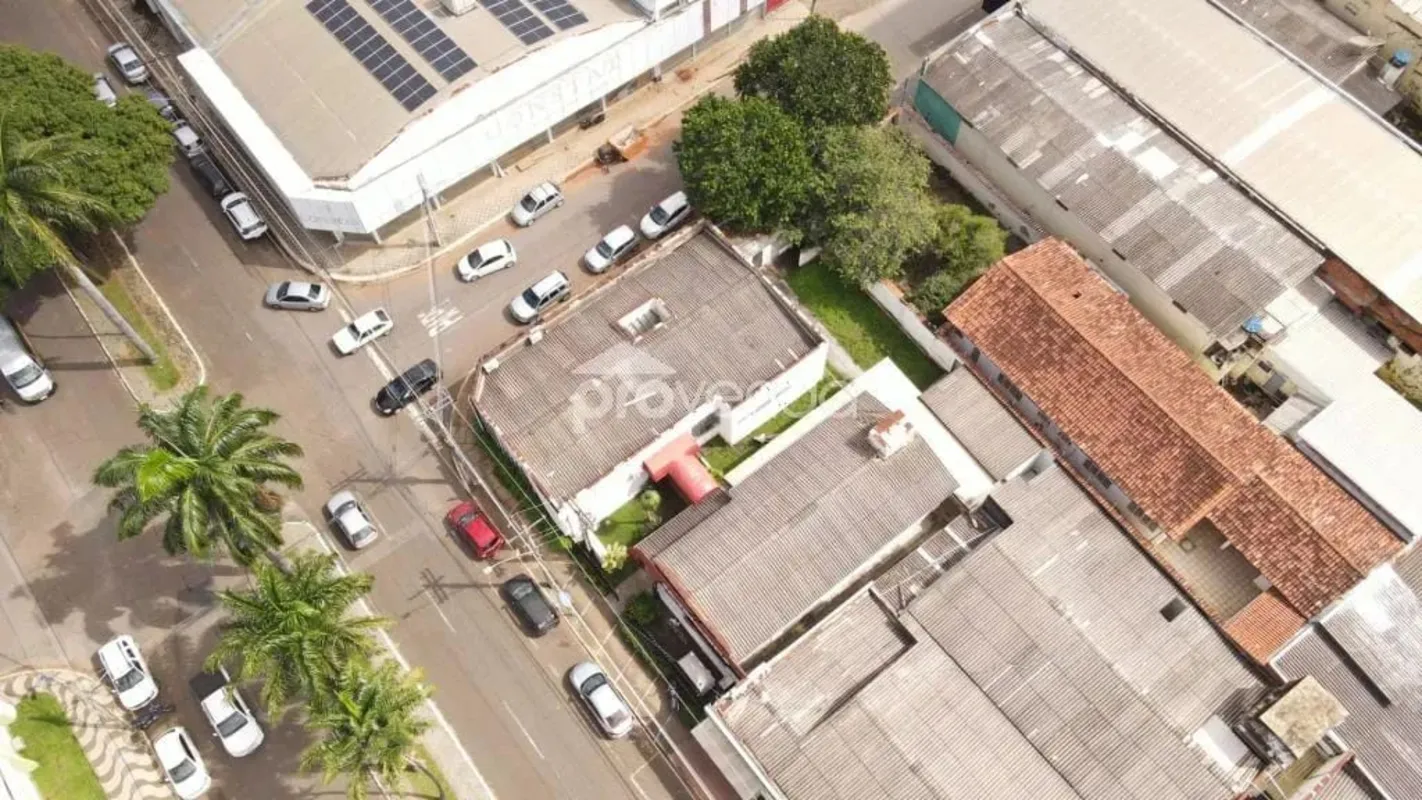 Casa 03 Suítes à Venda em Anápolis - Estrutura Completa e FuncionalÁrea privativ...
