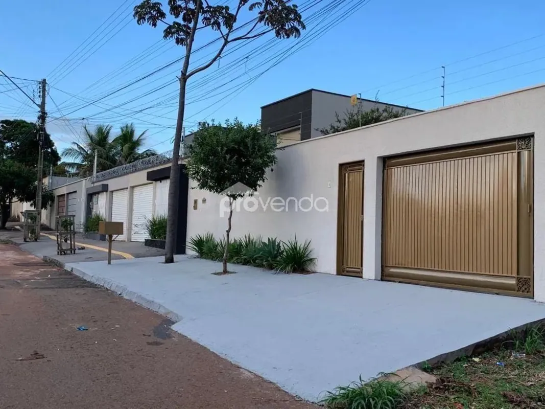 Casa com 3 Quartos, Sendo 1 Suíte - Jardim Fonte Nova, GoiâniaLocalização Privil...