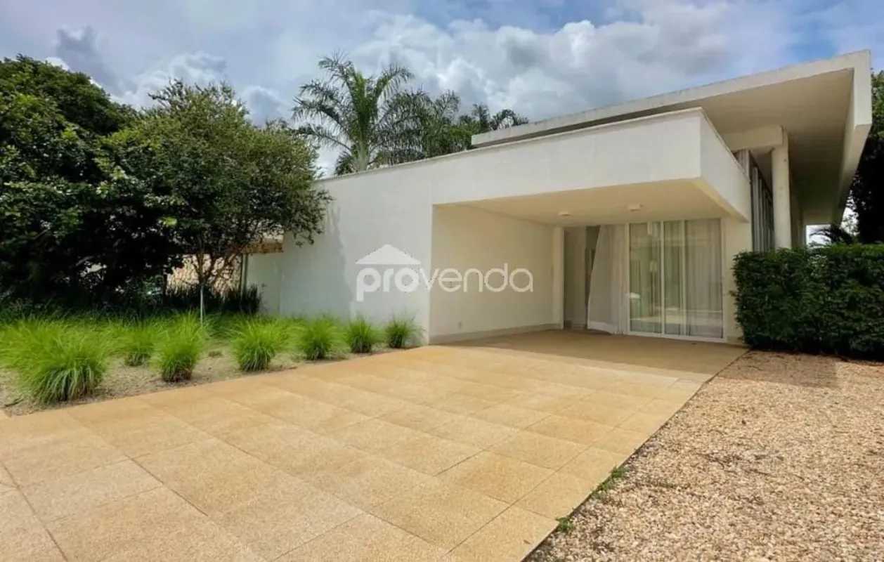 Casa Térrea de alto padrão com 4 suítes no Jardins Verona - Goiânia/GOÁrea total...